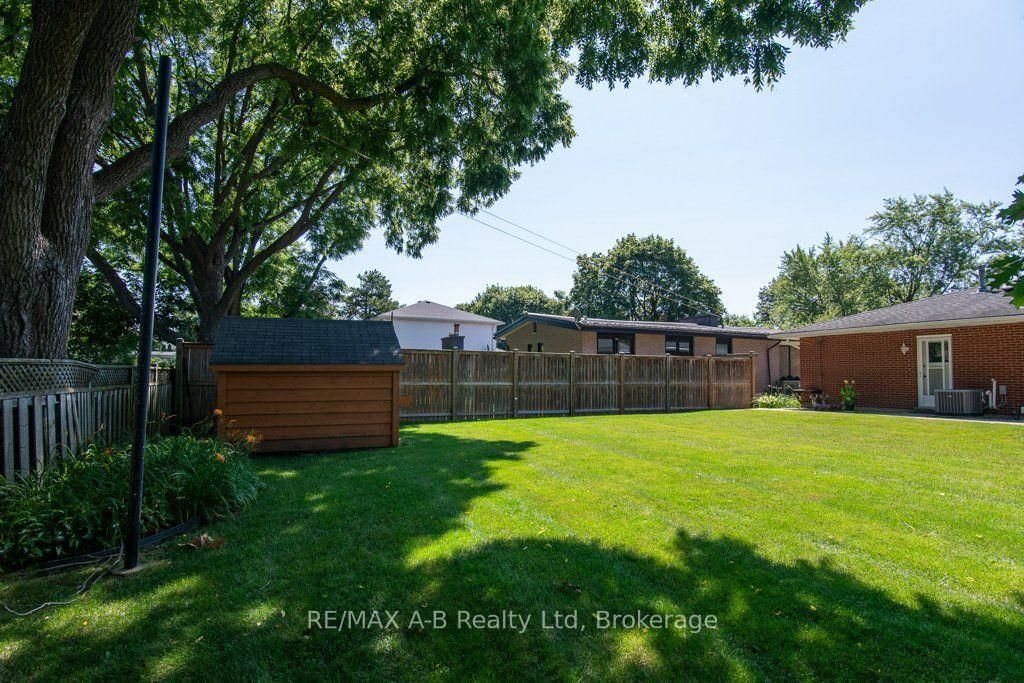174 Neal Avenue • Stratford, ON photo 13