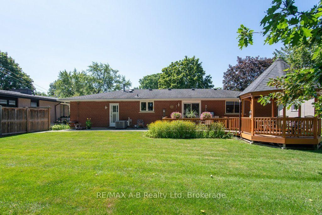 174 Neal Avenue • Stratford, ON photo 14