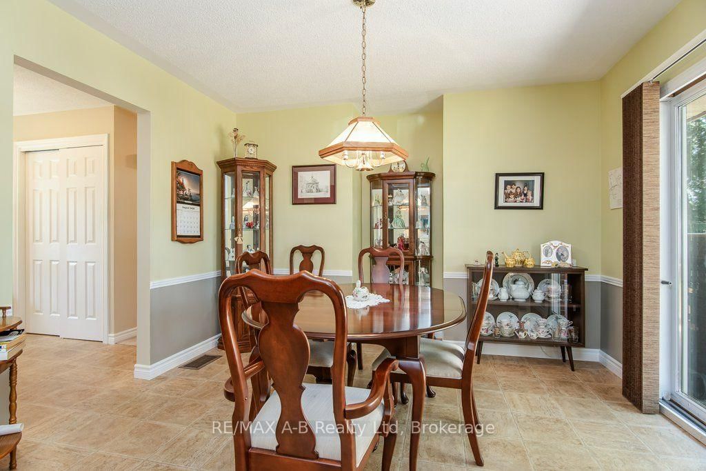 174 Neal Avenue • Stratford, ON photo 27