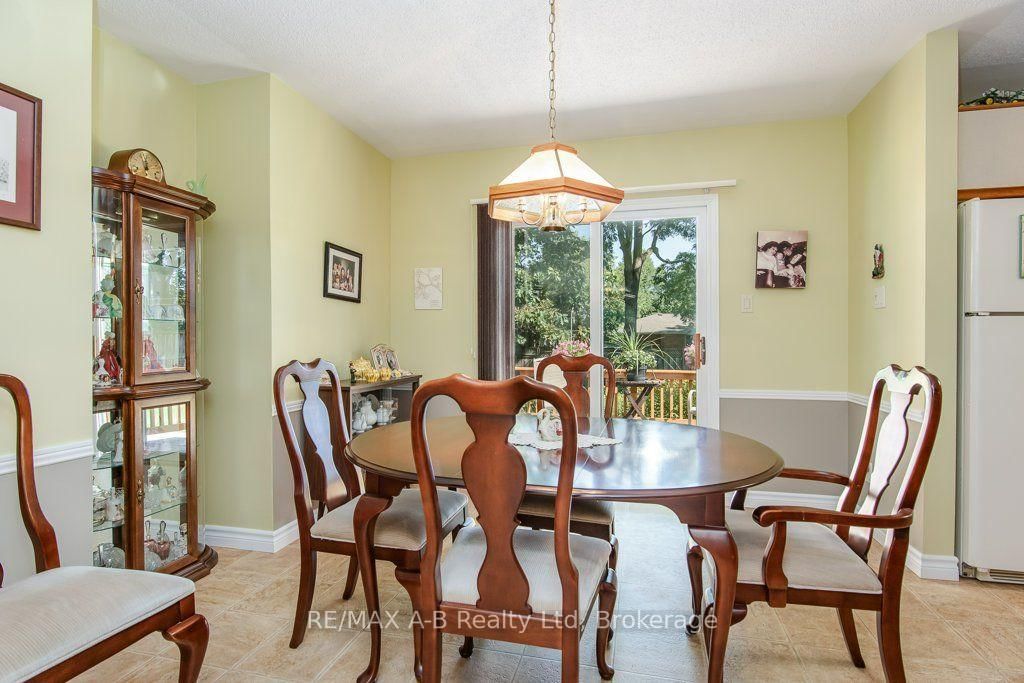 174 Neal Avenue • Stratford, ON photo 28