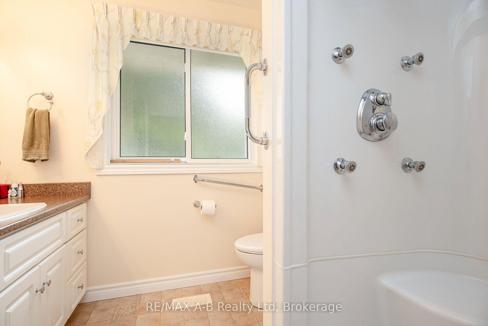 174 Neal Avenue • Stratford, ON photo 31