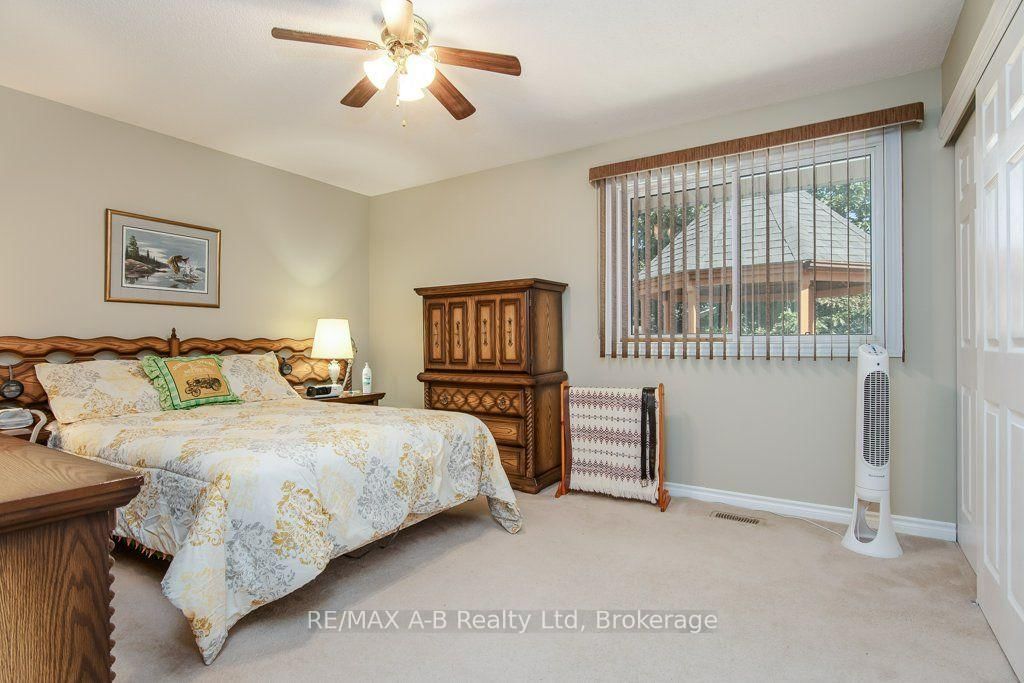 174 Neal Avenue • Stratford, ON photo 33