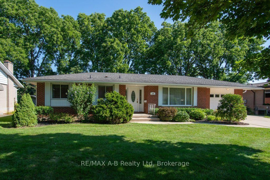 174 Neal Avenue • Stratford, ON photo 4
