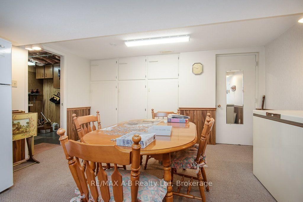 174 Neal Avenue • Stratford, ON photo 40