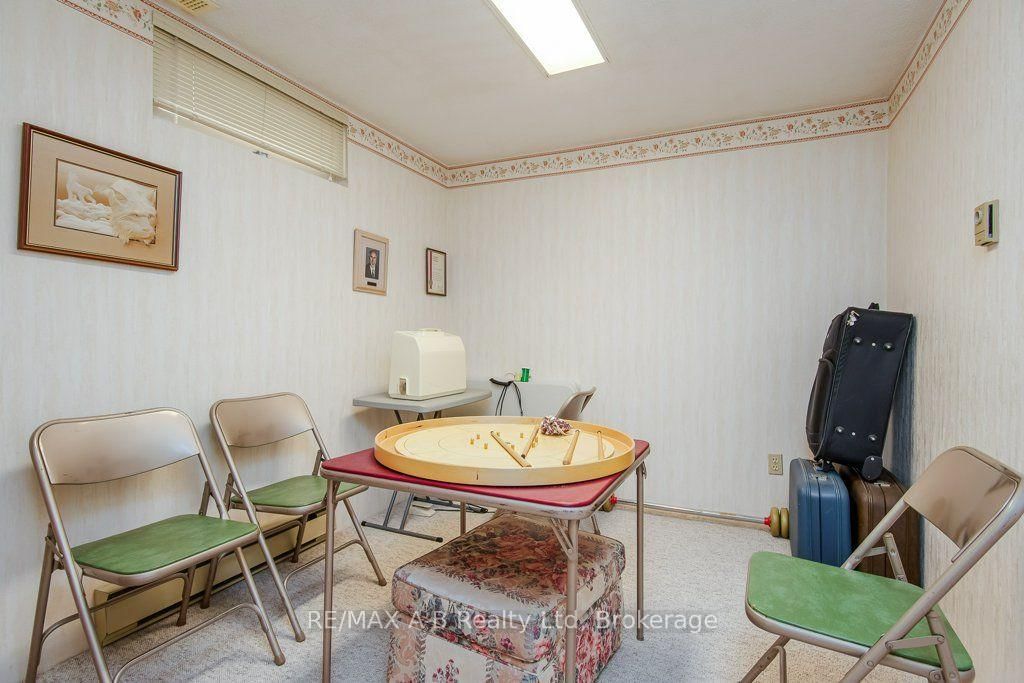 174 Neal Avenue • Stratford, ON photo 43