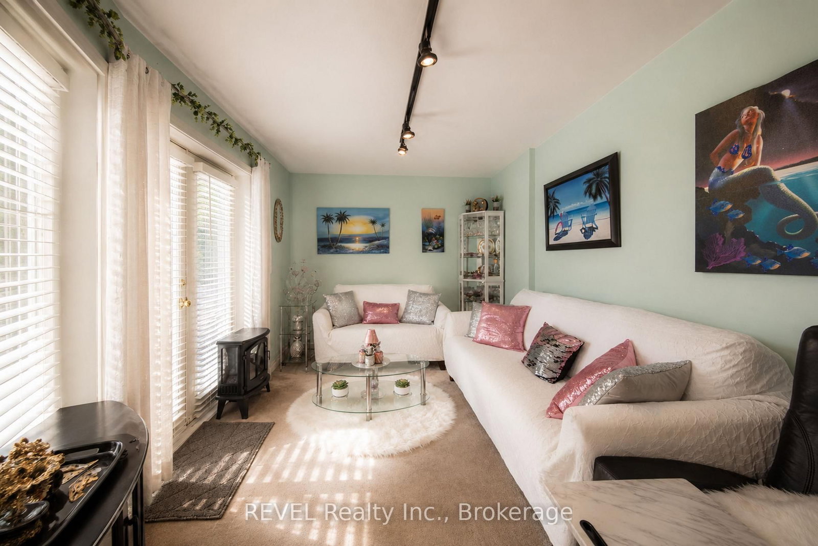 193 ONTARIO Street • St. Catharines, ON photo 21