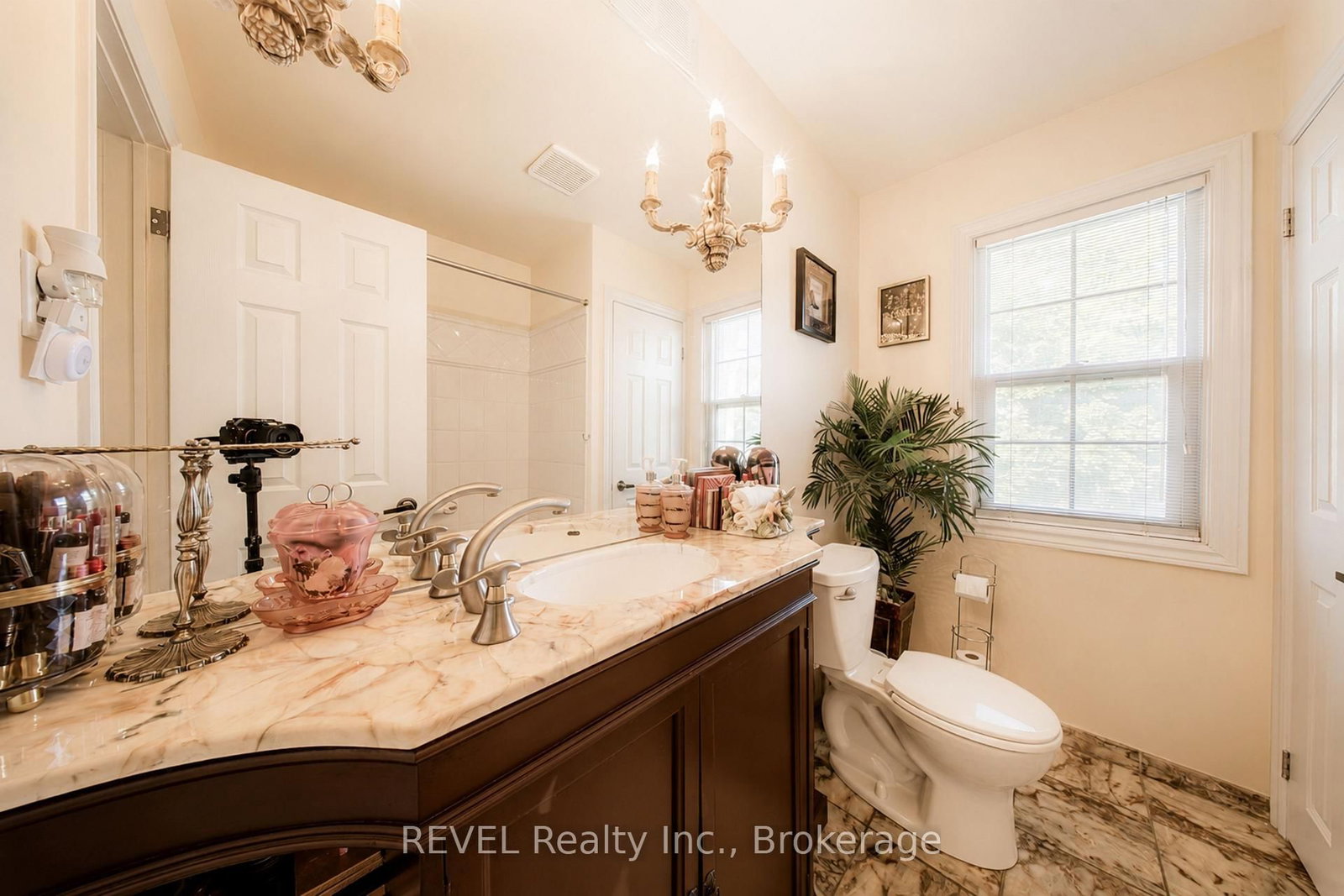 193 ONTARIO Street • St. Catharines, ON photo 25