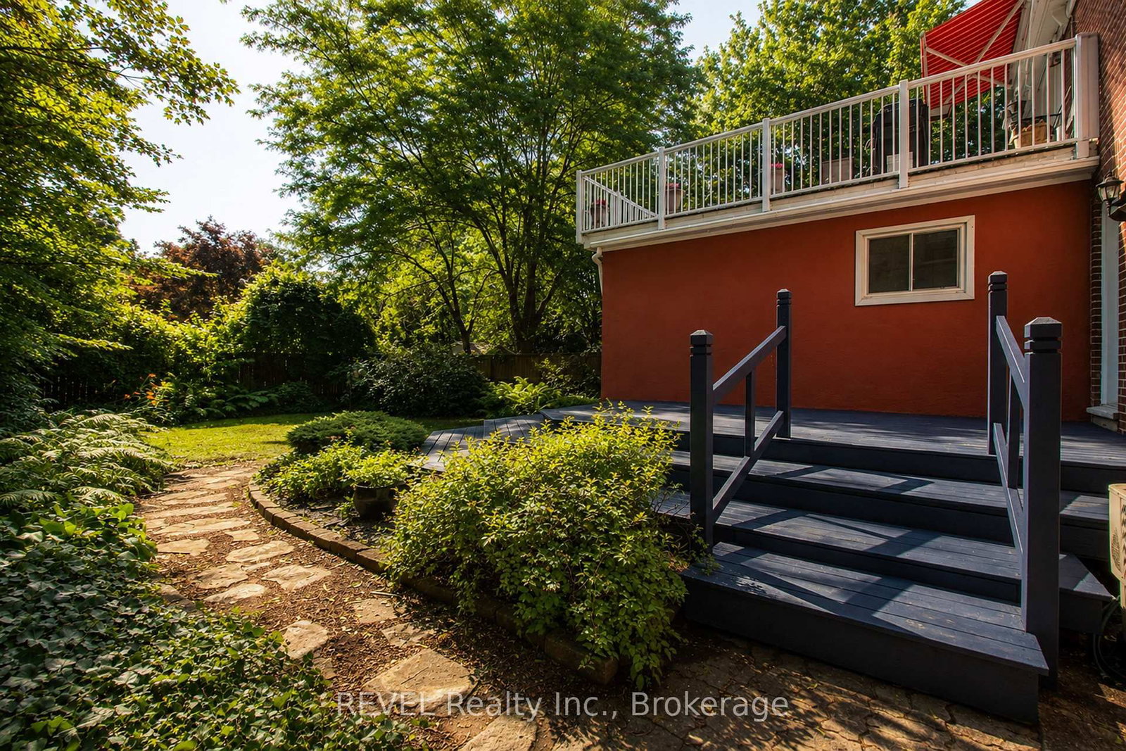 193 ONTARIO Street • St. Catharines, ON photo 35