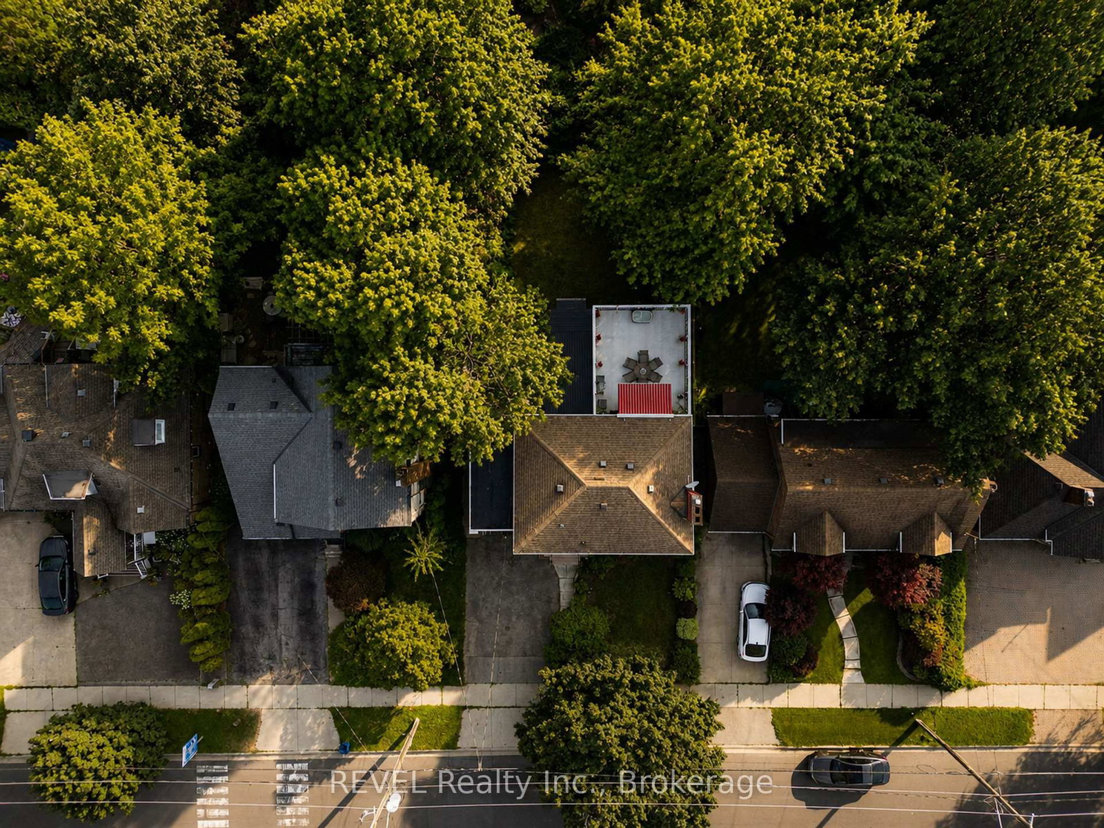 193 ONTARIO Street • St. Catharines, ON photo 41