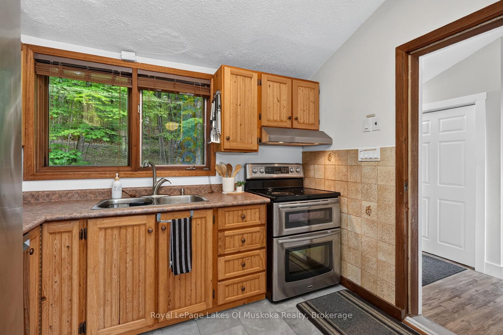 1008 Seven Dwarfs Crescent • Bracebridge, ON photo 19
