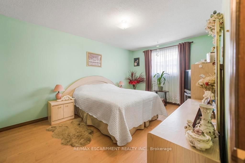 115 FIRST Road W • Hamilton, ON photo 10