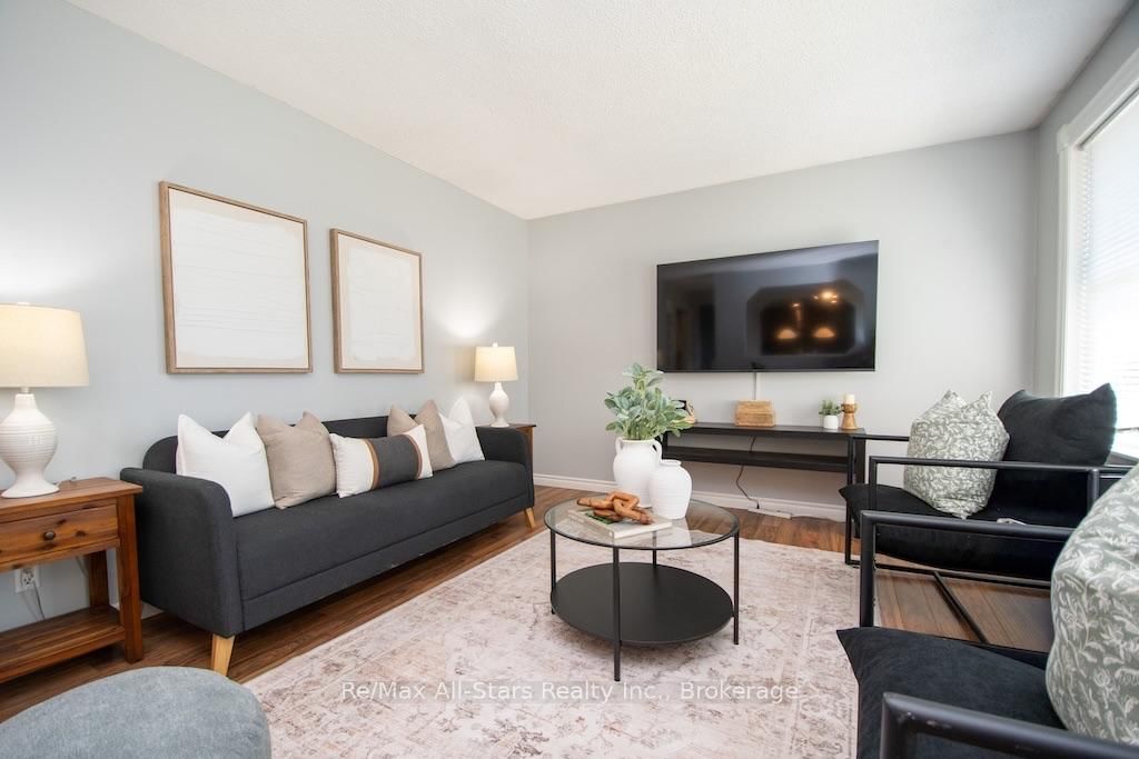 4 Daniel Court • Kawartha Lakes, ON photo 6