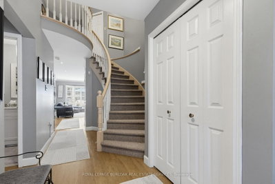46 Chelsea Crescent • Hamilton, ON photo 5