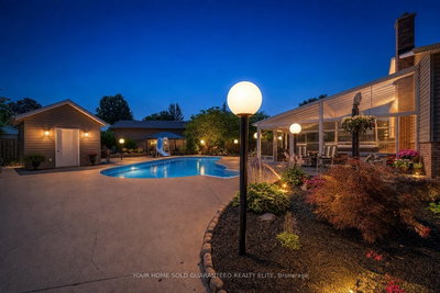 21 Samuel Road • Grimsby, ON photo 3