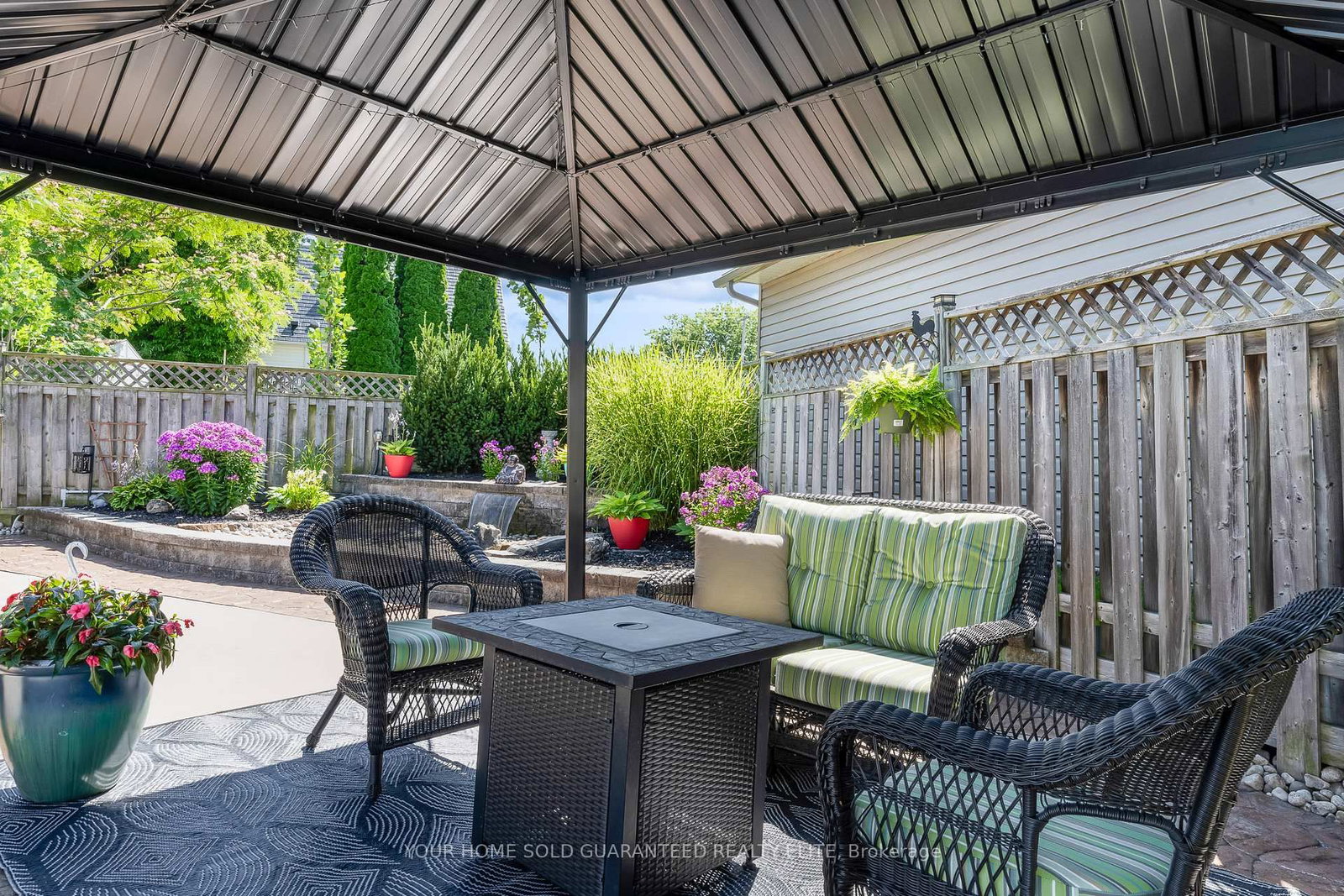 21 Samuel Road • Grimsby, ON photo 35