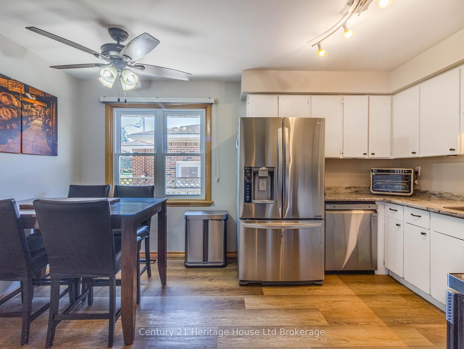 153 Springbank Avenue N • Woodstock, ON photo 11