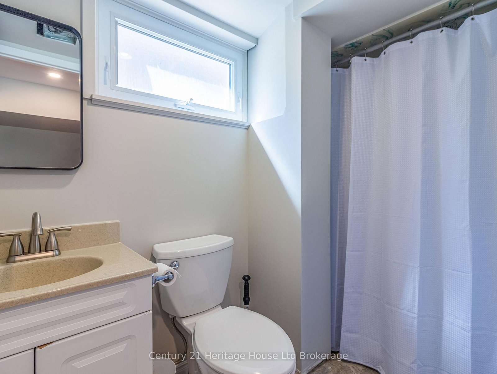 153 Springbank Avenue N • Woodstock, ON photo 27