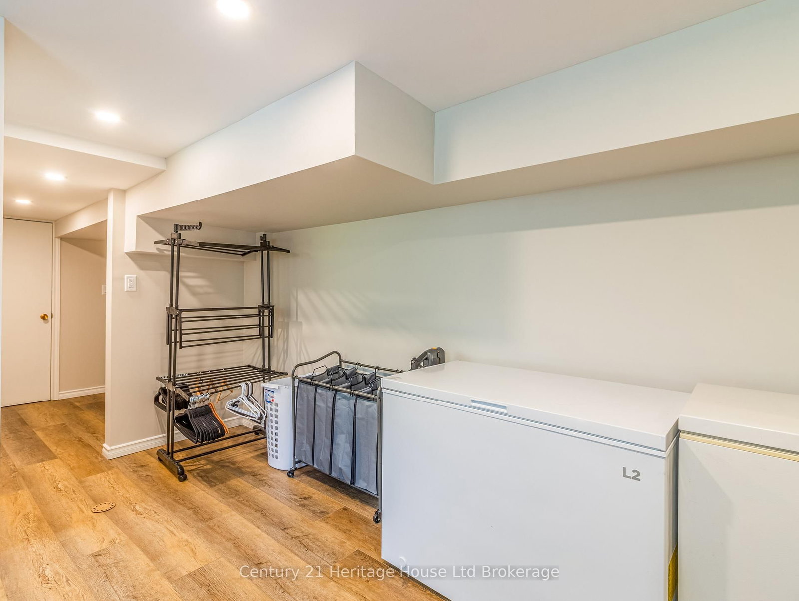 153 Springbank Avenue N • Woodstock, ON photo 28