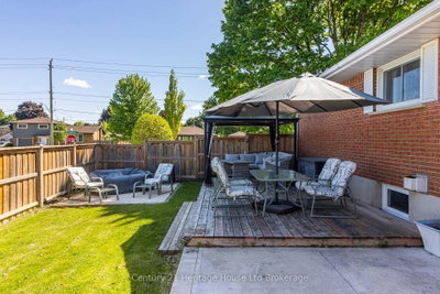 153 Springbank Avenue N • Woodstock, ON photo 6