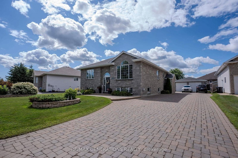 239 CARIBOU Crescent
