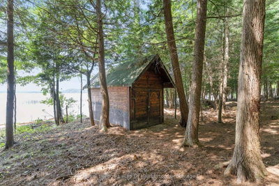1046 Placid Lane • Algonquin Highlands, ON photo 9