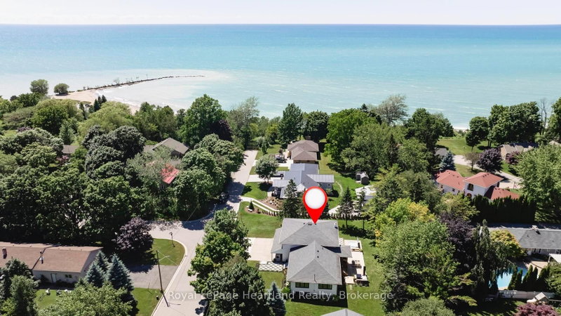 238 Bennett Street W