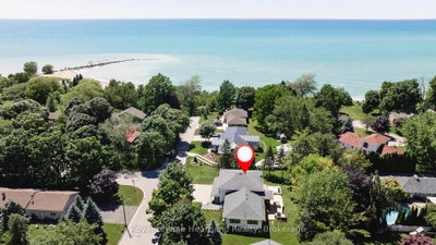 238 Bennett Street W • Goderich, ON photo 2