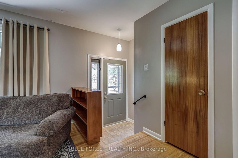 123 Aponi Crescent