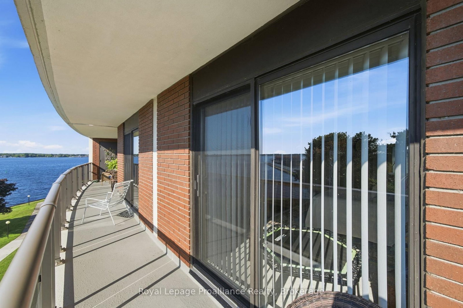 2 South Front Street • #401 • Belleville, ON photo 40