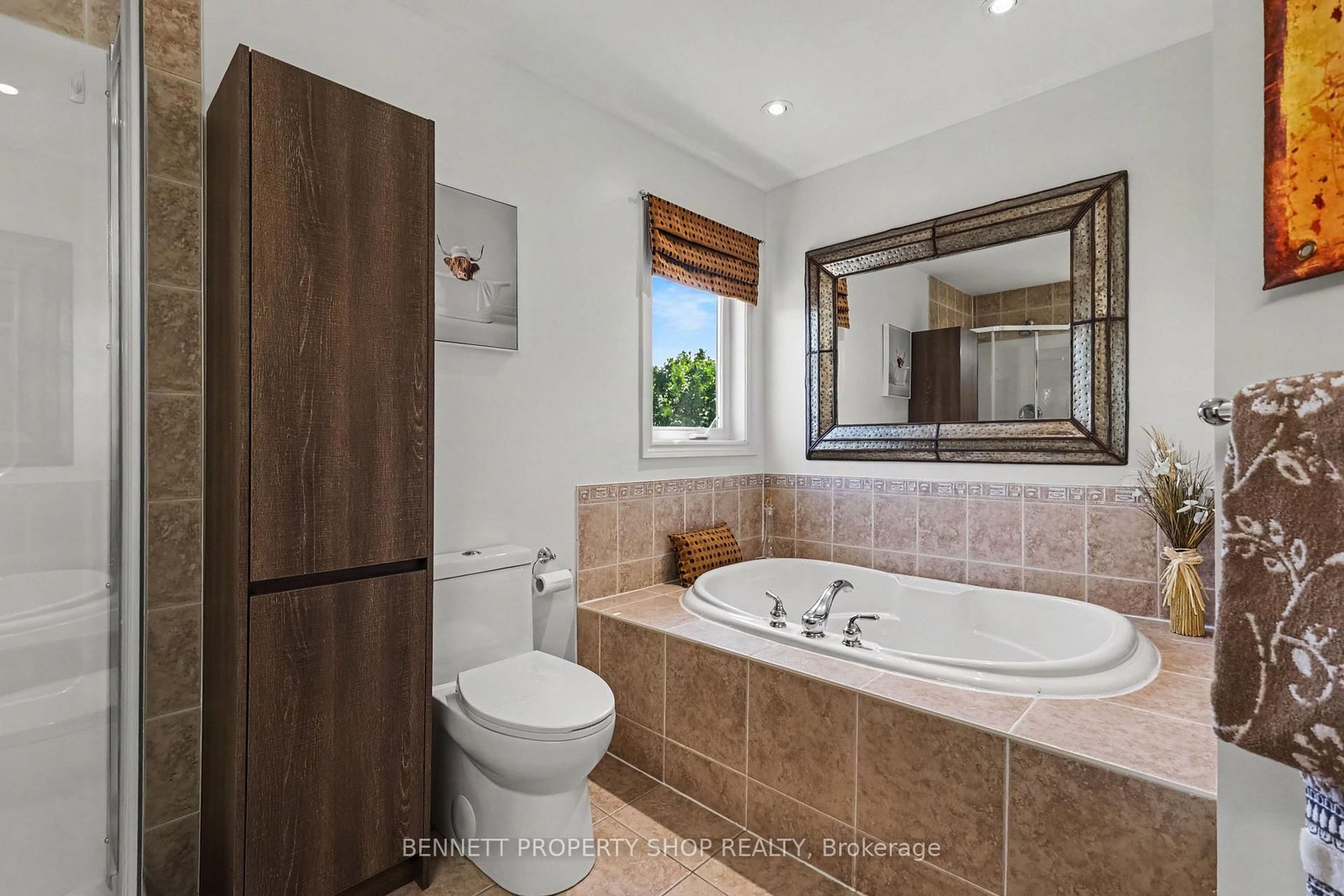 32 Rochelle Drive • Richmond, ON photo 15