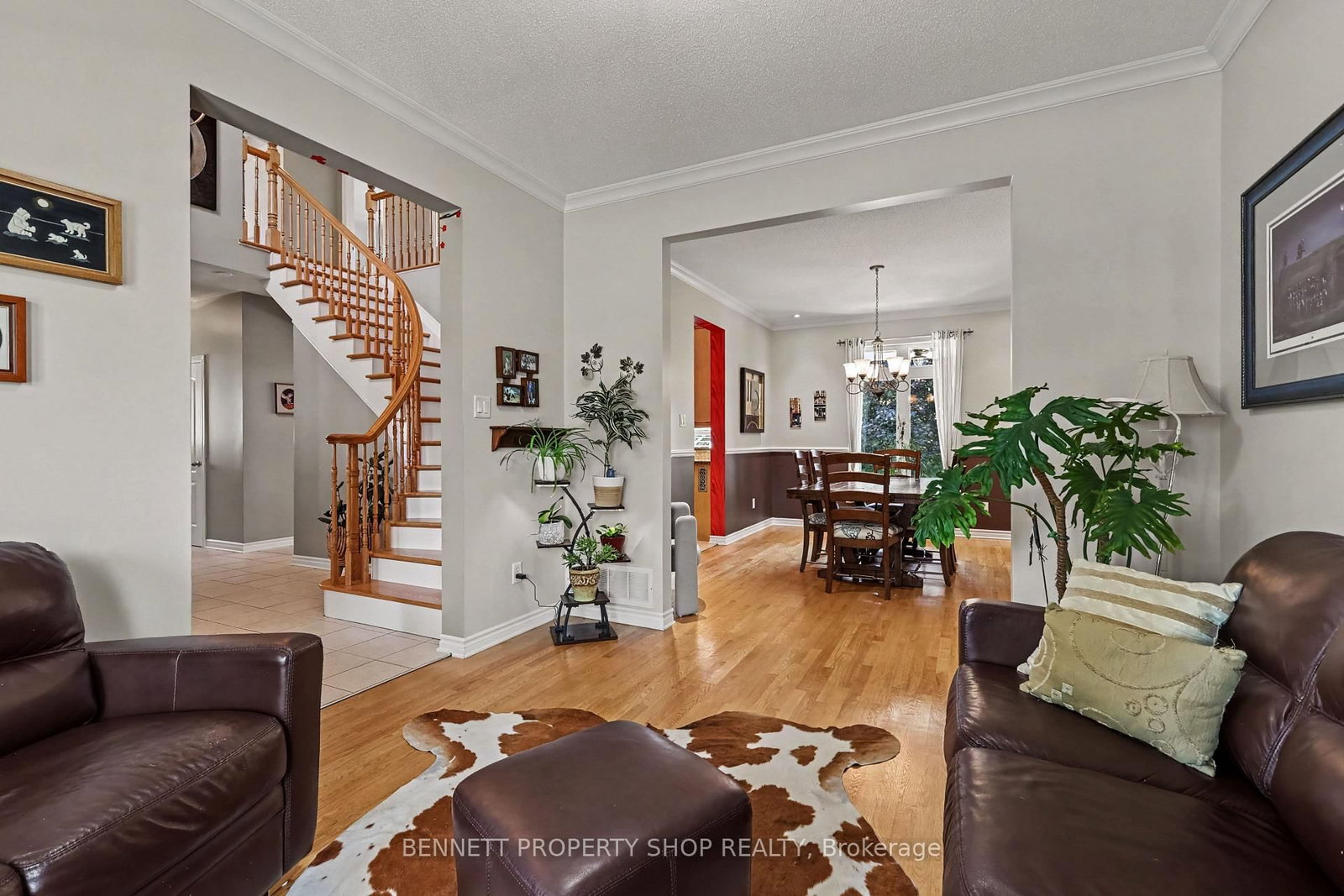 32 Rochelle Drive • Richmond, ON photo 2