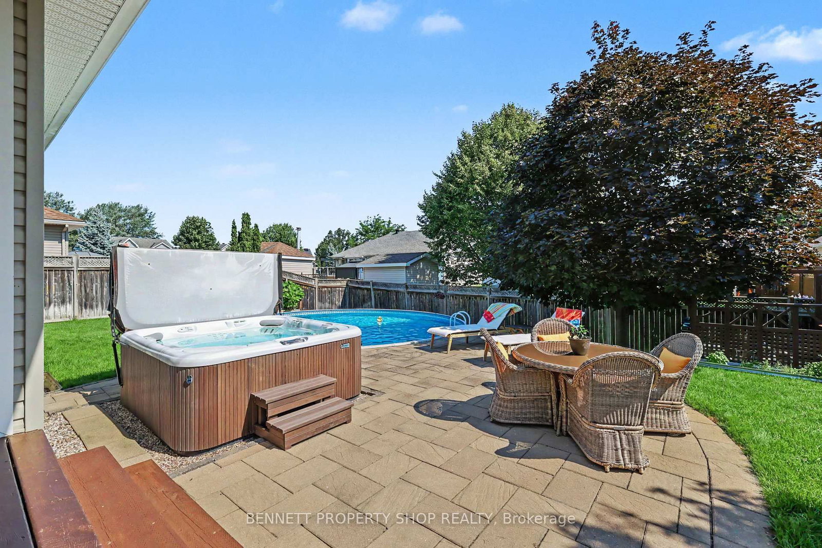 32 Rochelle Drive • Richmond, ON photo 25