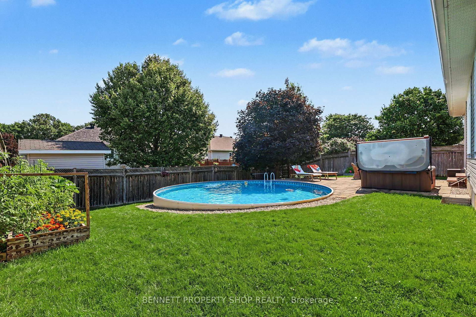 32 Rochelle Drive • Richmond, ON photo 26
