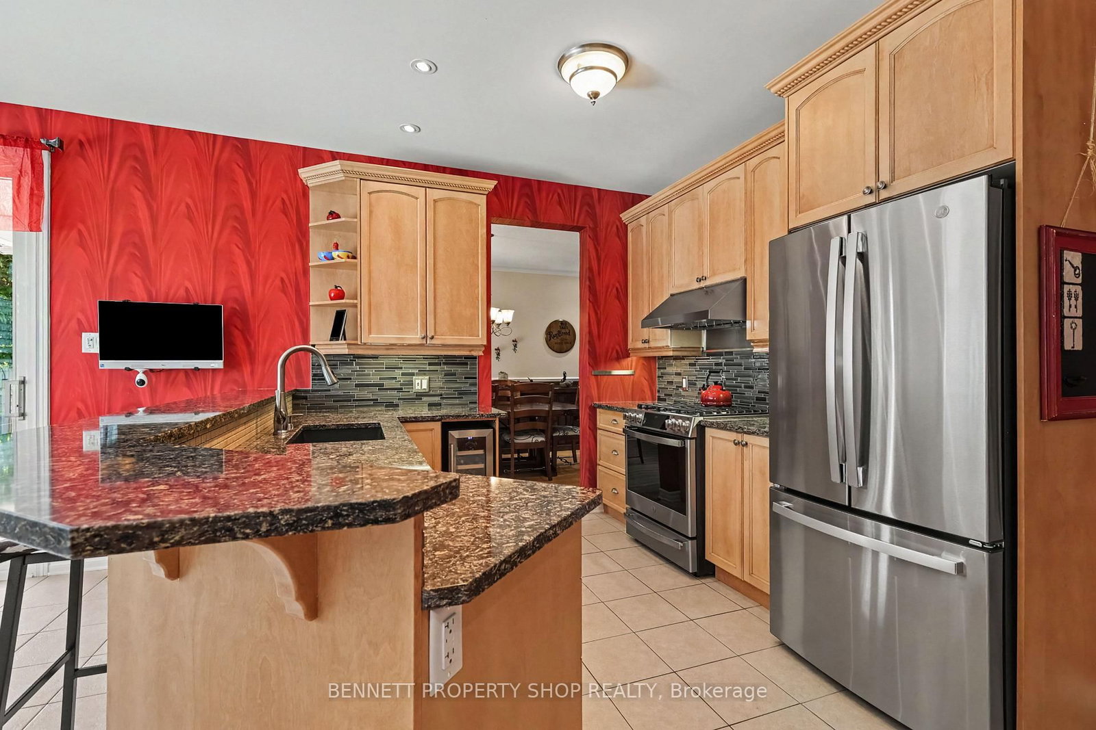32 Rochelle Drive • Richmond, ON photo 4