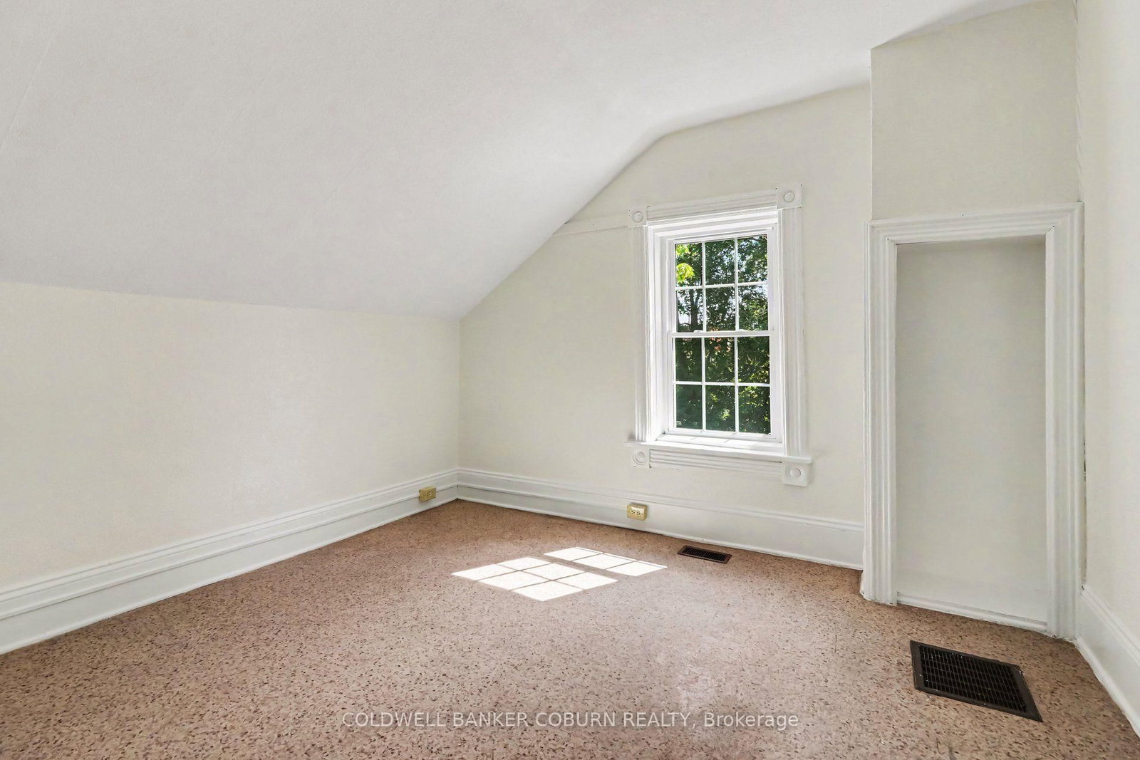 25 Mill Street • North Dundas, ON photo 37
