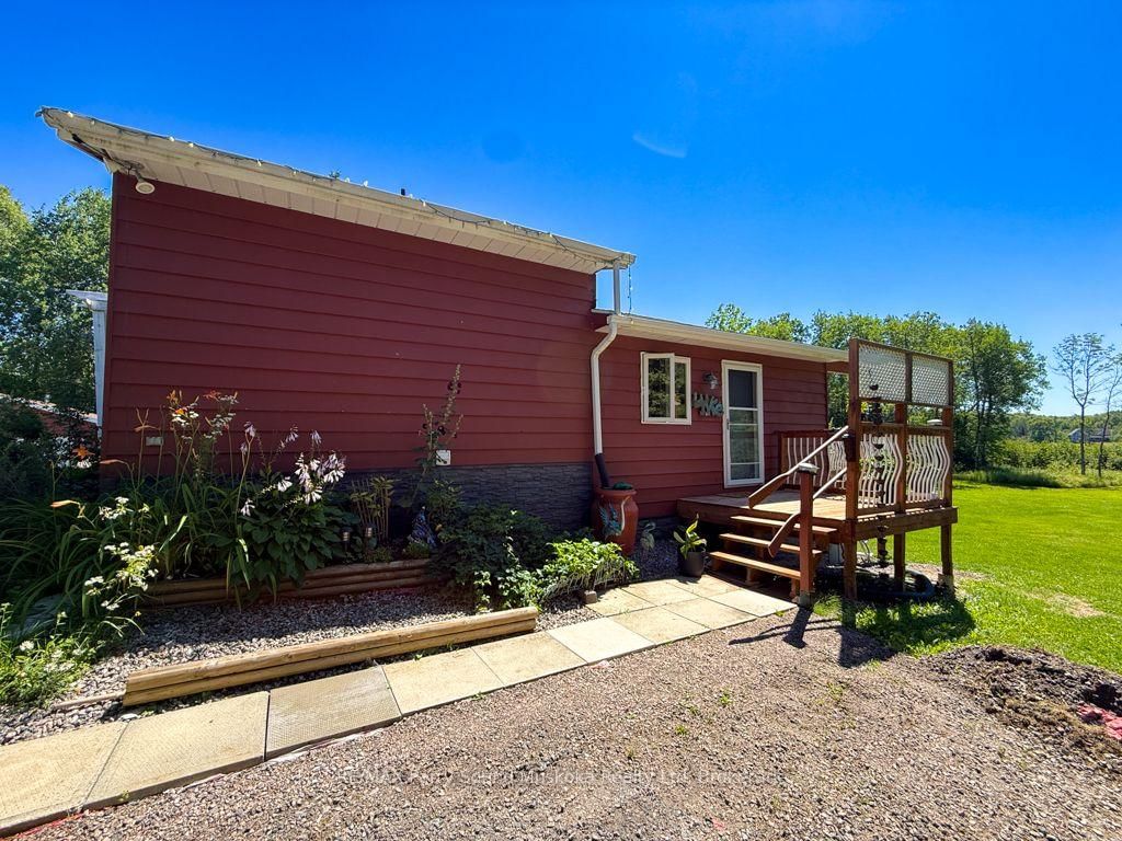 4031 Highway 520 Highway • Magnetawan, ON photo 31
