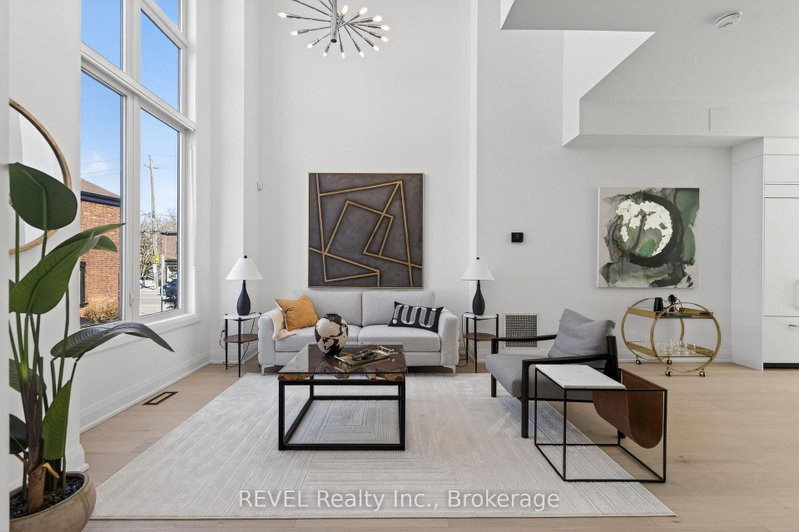 10 - 1397 York Road