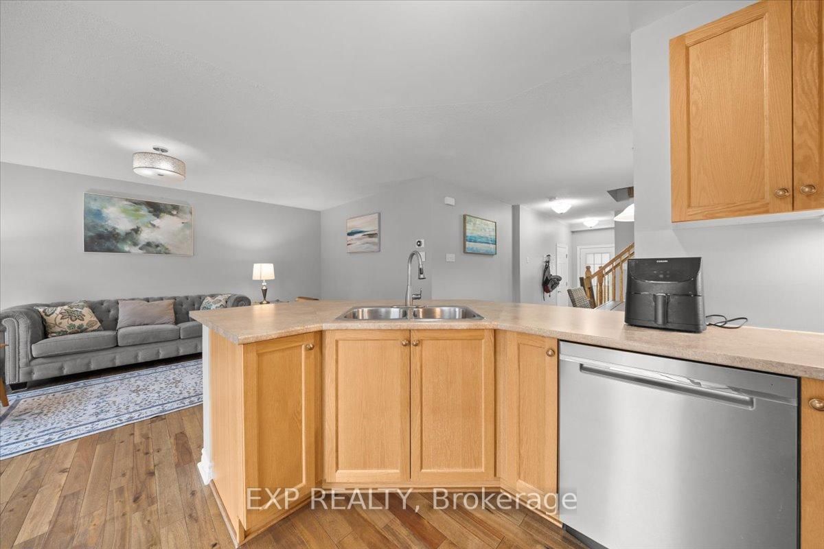 104 Harmattan Avenue • Ottawa, ON photo 18