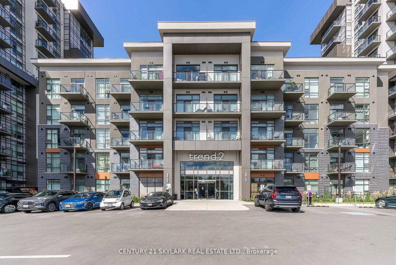 701 - 460 Dundas Street E