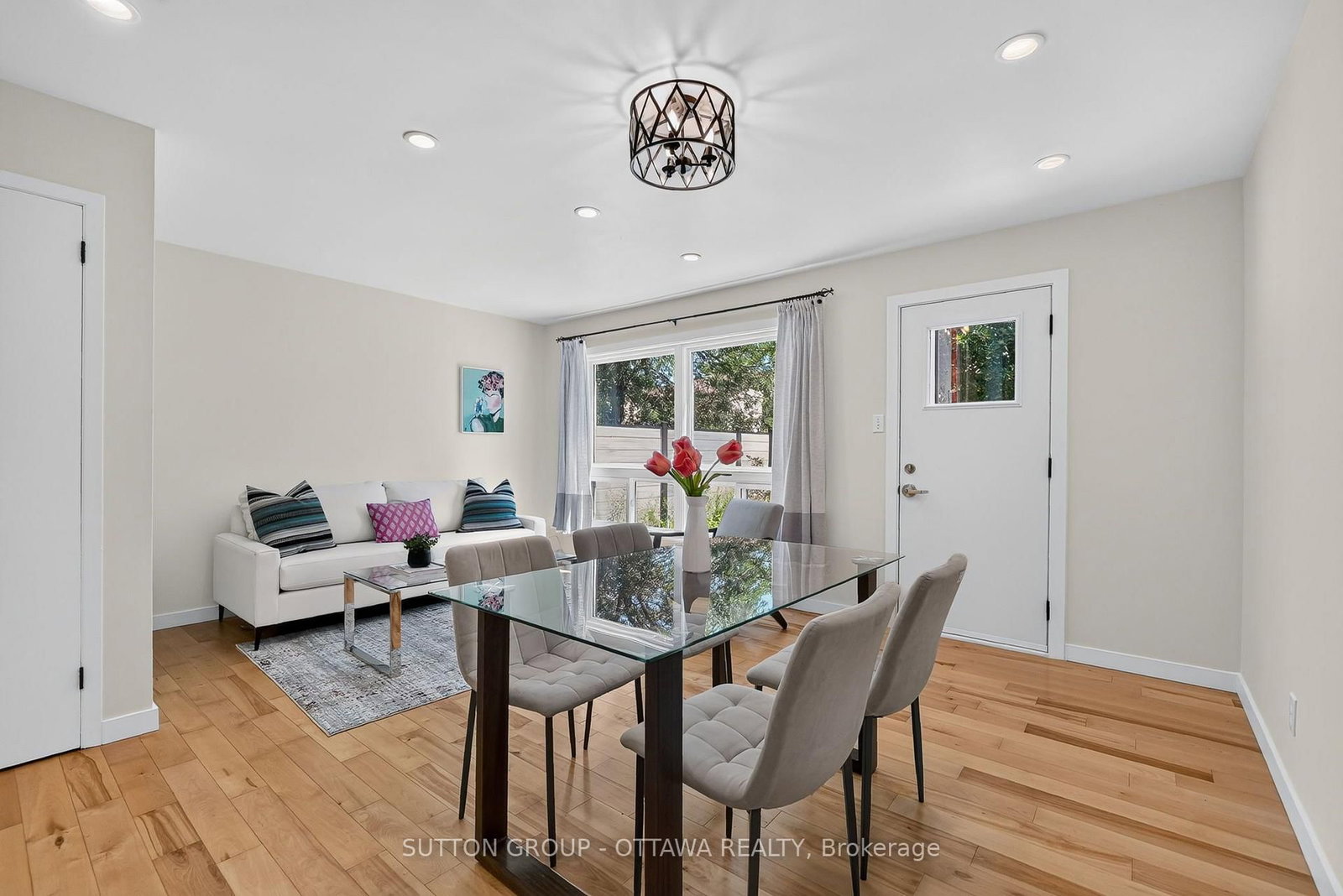 55 PIXLEY • Ottawa, ON photo 12