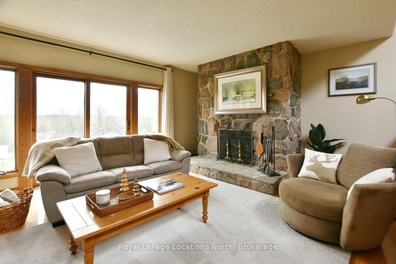 446070 Johnston's Side Road • Grey Highlands, ON photo 12