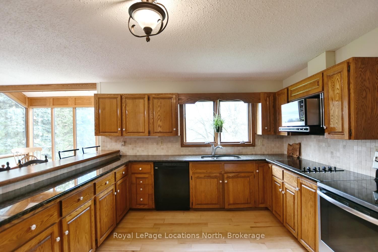 446070 Johnston's Side Road • Grey Highlands, ON photo 15