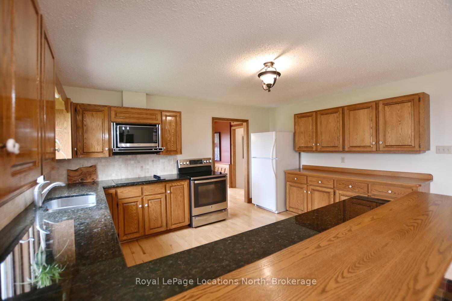 446070 Johnston's Side Road • Grey Highlands, ON photo 17
