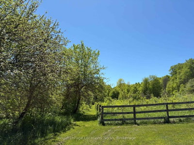 446070 Johnston's Side Road • Grey Highlands, ON photo 5