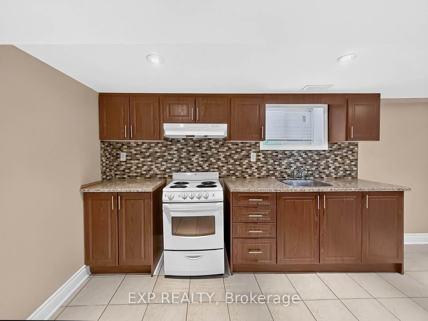 57 Weir Street S • Hamilton, ON photo 32