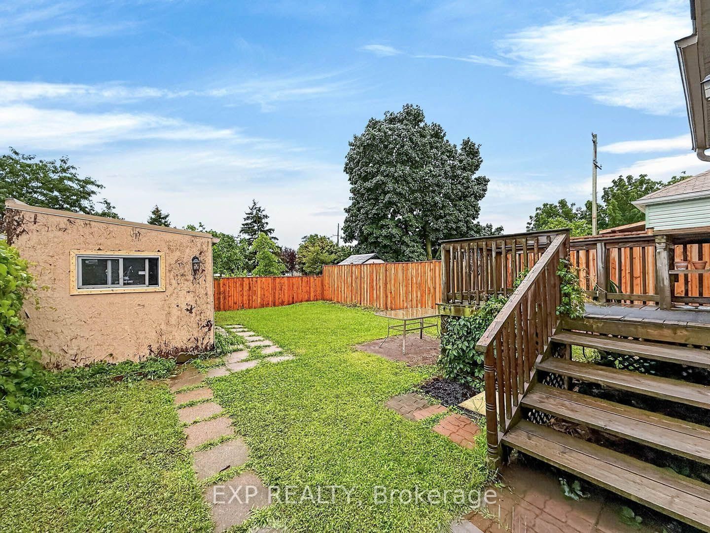 57 Weir Street S • Hamilton, ON photo 37