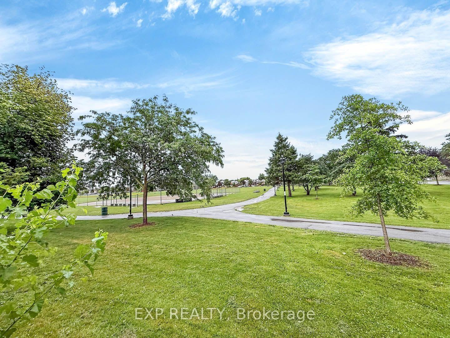 57 Weir Street S • Hamilton, ON photo 40