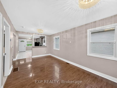 57 Weir Street S • Hamilton, ON photo 8
