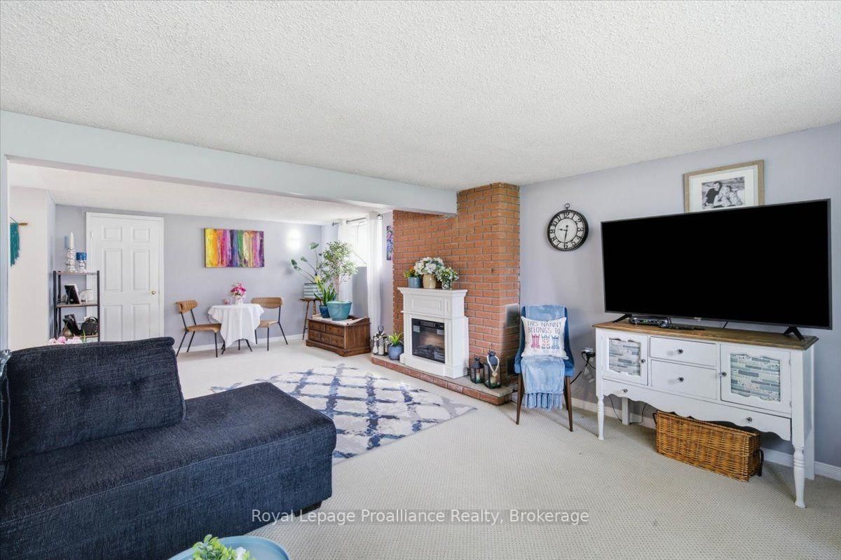270 Colonial Road • Belleville, ON photo 10
