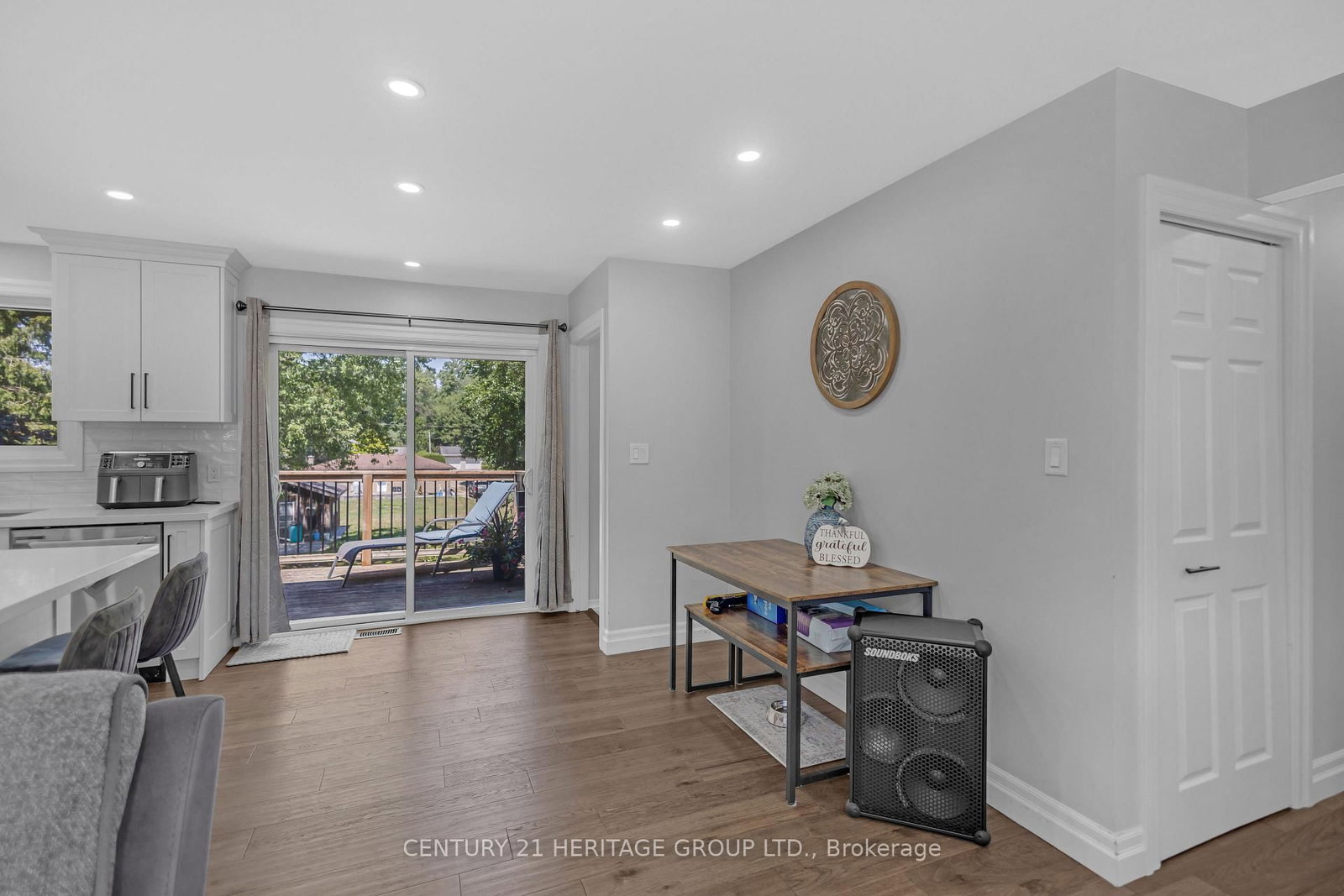 30 Ridgeway Avenue • Norfolk, ON photo 11